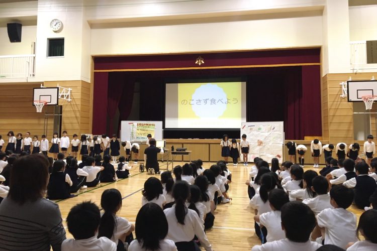 室生小学校２年生の食育発表会